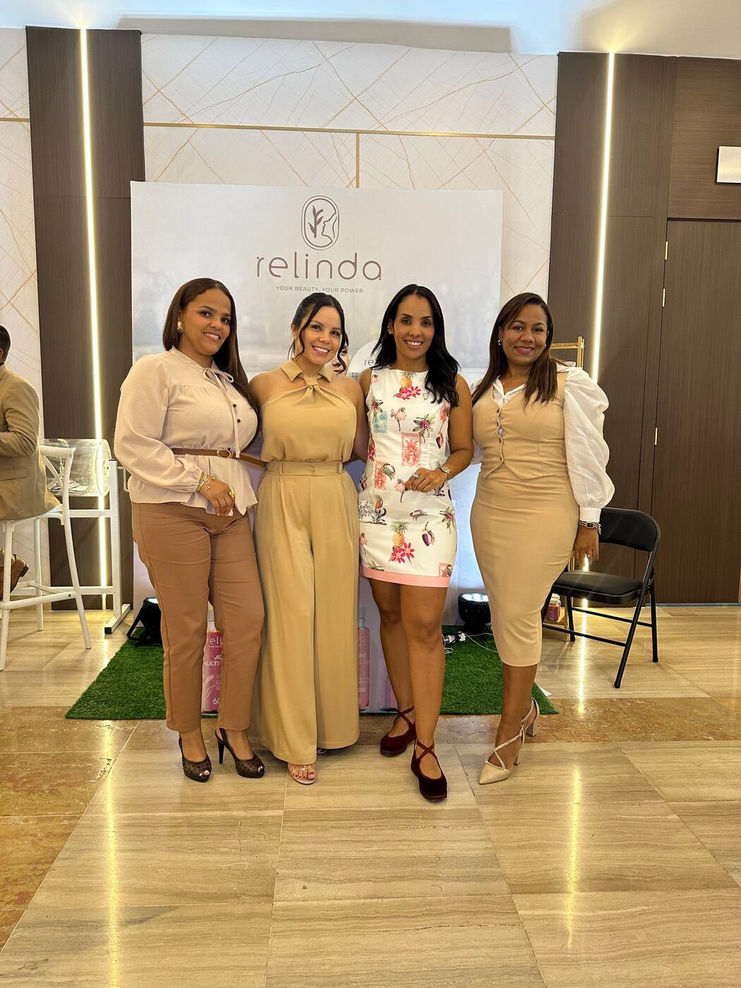 Nuestro equipo en el stand